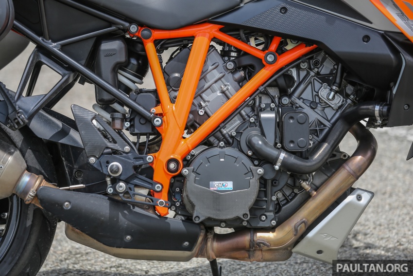 REVIEW: 2017 KTM 1290 Super Duke GT – so, what’s a nice bike like you doing with an engine like this? 635786