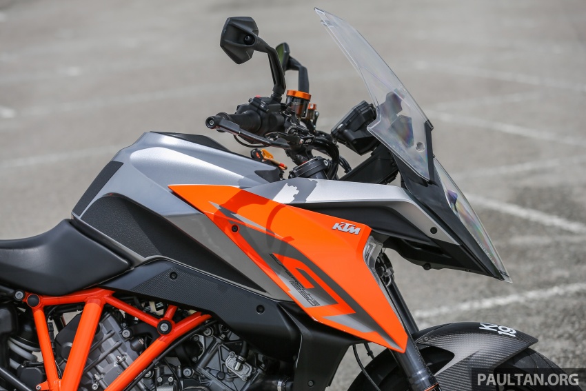 REVIEW: 2017 KTM 1290 Super Duke GT – so, what’s a nice bike like you doing with an engine like this? 635788