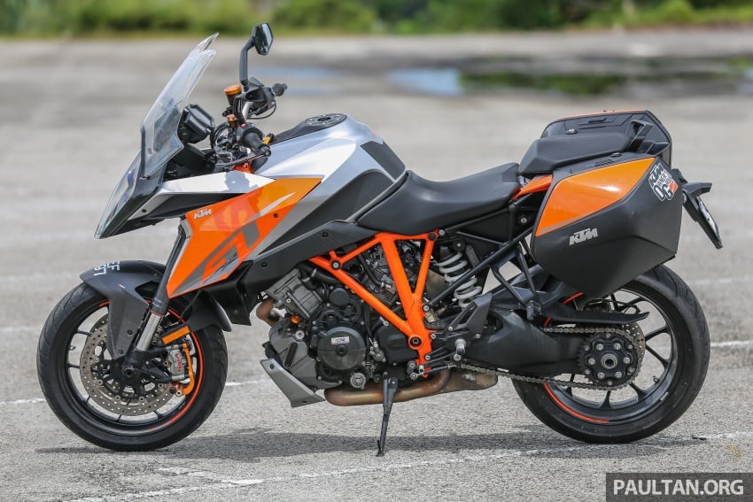 REVIEW: 2017 KTM 1290 Super Duke GT – so, what’s a nice bike like you doing with an engine like this? 635790