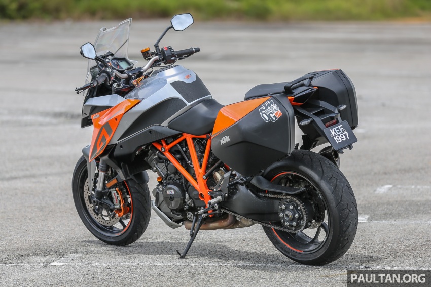 REVIEW: 2017 KTM 1290 Super Duke GT – so, what’s a nice bike like you doing with an engine like this? 635791