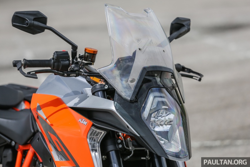 REVIEW: 2017 KTM 1290 Super Duke GT – so, what’s a nice bike like you doing with an engine like this? 635766