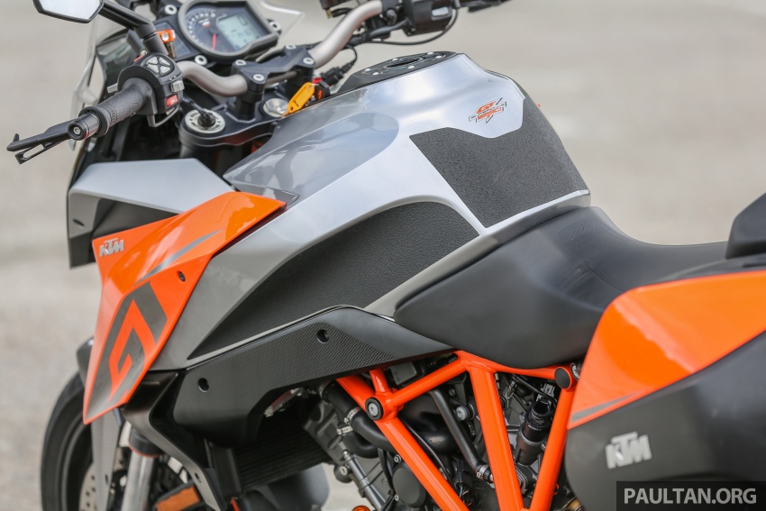 REVIEW: 2017 KTM 1290 Super Duke GT – so, what’s a nice bike like you doing with an engine like this? 635799