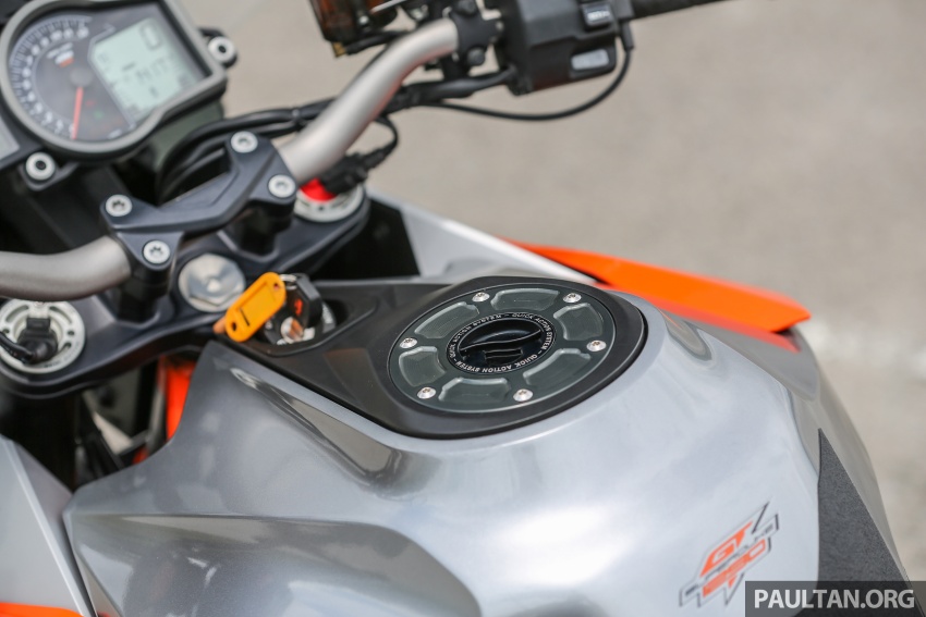 REVIEW: 2017 KTM 1290 Super Duke GT – so, what’s a nice bike like you doing with an engine like this? 635802
