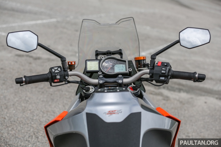 REVIEW: 2017 KTM 1290 Super Duke GT – so, what’s a nice bike like you doing with an engine like this? 635808