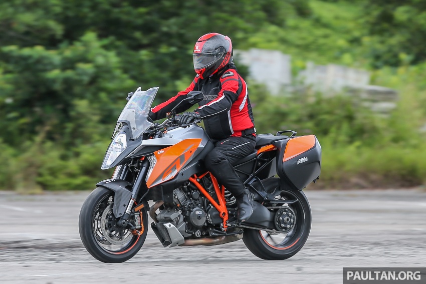 REVIEW: 2017 KTM 1290 Super Duke GT – so, what’s a nice bike like you doing with an engine like this? 635822