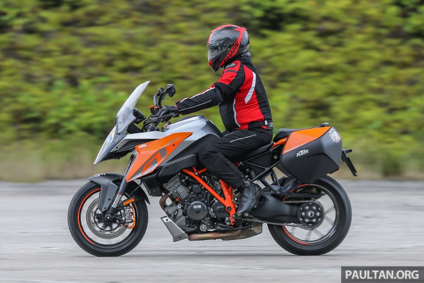 REVIEW: 2017 KTM 1290 Super Duke GT – so, what’s a nice bike like you doing with an engine like this? 635823