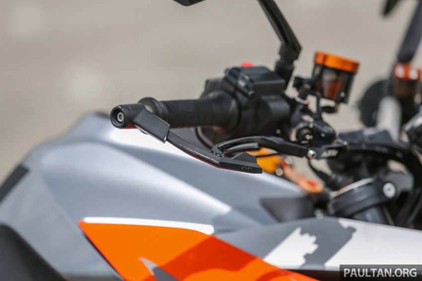 REVIEW: 2017 KTM 1290 Super Duke GT – so, what’s a nice bike like you doing with an engine like this? 635770