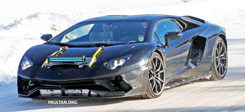 SPIED: Lamborghini Aventador Performante testing 629388