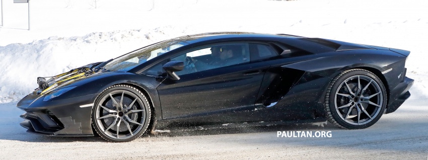 SPIED: Lamborghini Aventador Performante testing 629391
