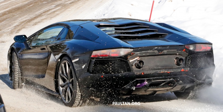SPIED: Lamborghini Aventador Performante testing 629394