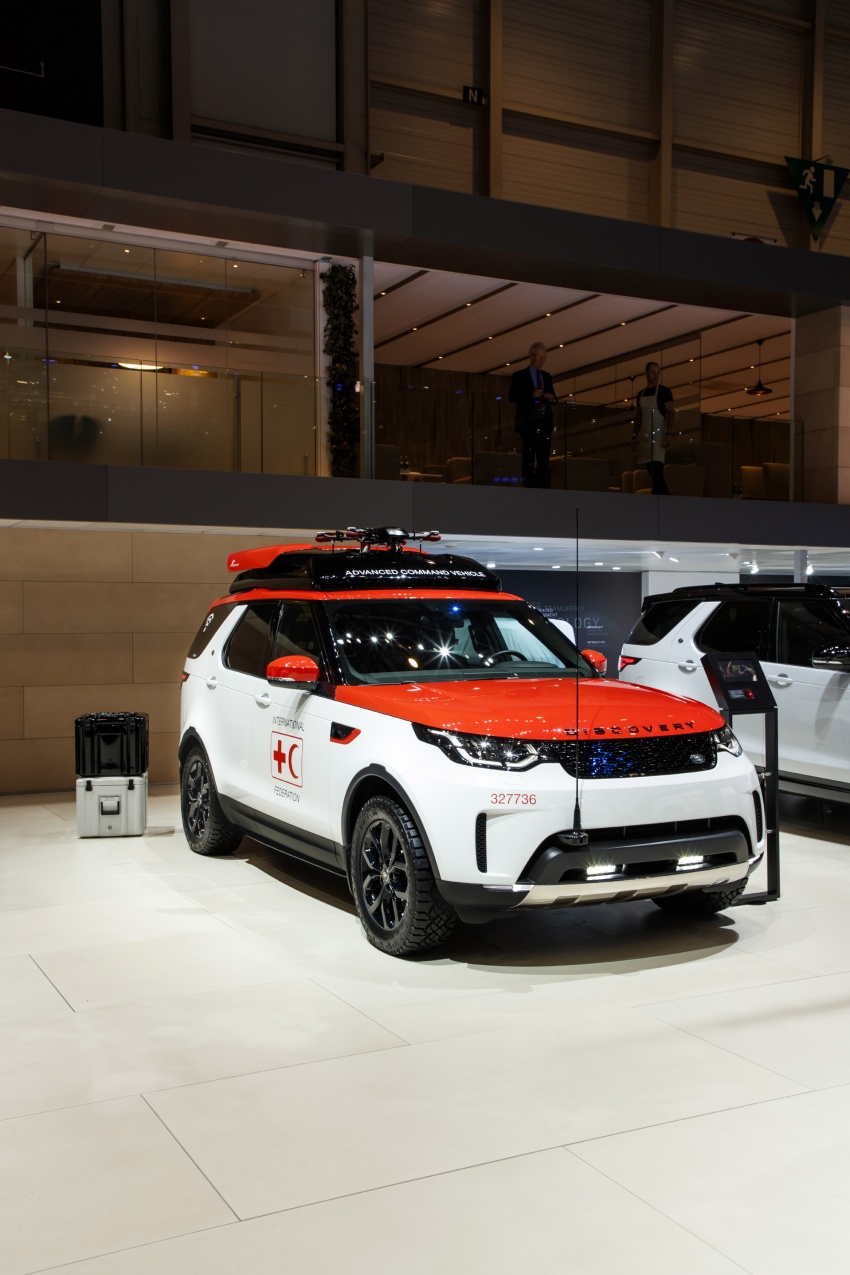 Land Rover reveals Project Hero at Geneva show – Discovery with roof-mounted drone for the Red Cross 627984