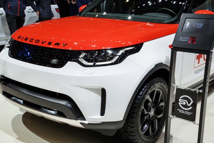 Land Rover reveals Project Hero at Geneva show – Discovery with roof-mounted drone for the Red Cross 628010