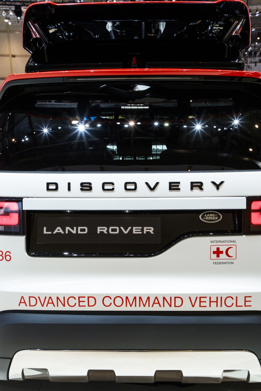 Land Rover reveals Project Hero at Geneva show – Discovery with roof-mounted drone for the Red Cross 628014