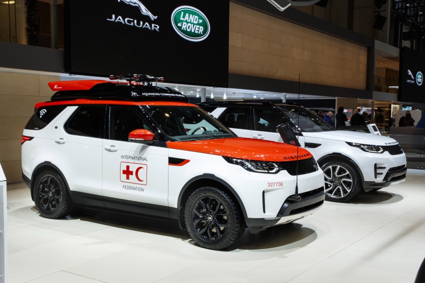 Land Rover reveals Project Hero at Geneva show – Discovery with roof-mounted drone for the Red Cross 627987