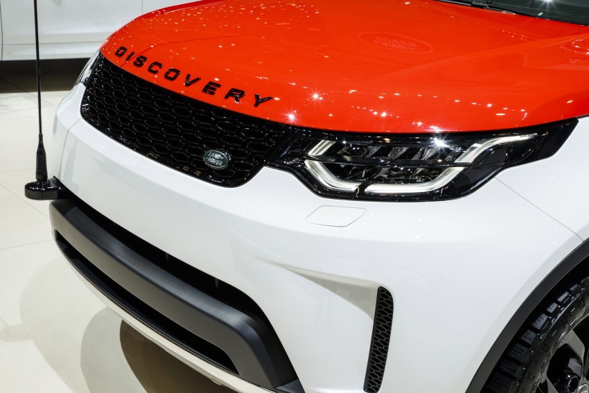 Land Rover Project Hero – Discovery untuk Palang Merah lengkap dengan dron di atas bumbung 628275