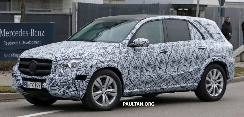 SPIED: Next Mercedes-Benz GLE spotted, with interior 628556