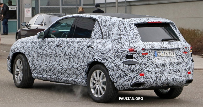 SPIED: Next Mercedes-Benz GLE spotted, with interior 628562