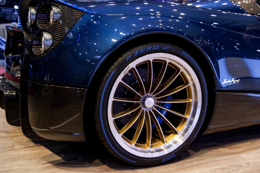 Pirelli reveals coloured and smart tyres at Geneva 627928