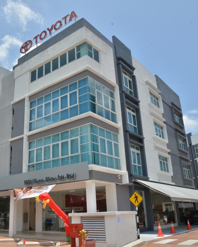 UMWT lancar bilik pameran Toyota di Segambut