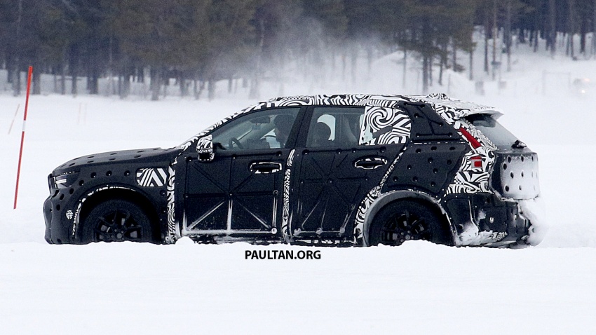 SPYSHOTS: Volvo XC40 in new, much clearer images 633706