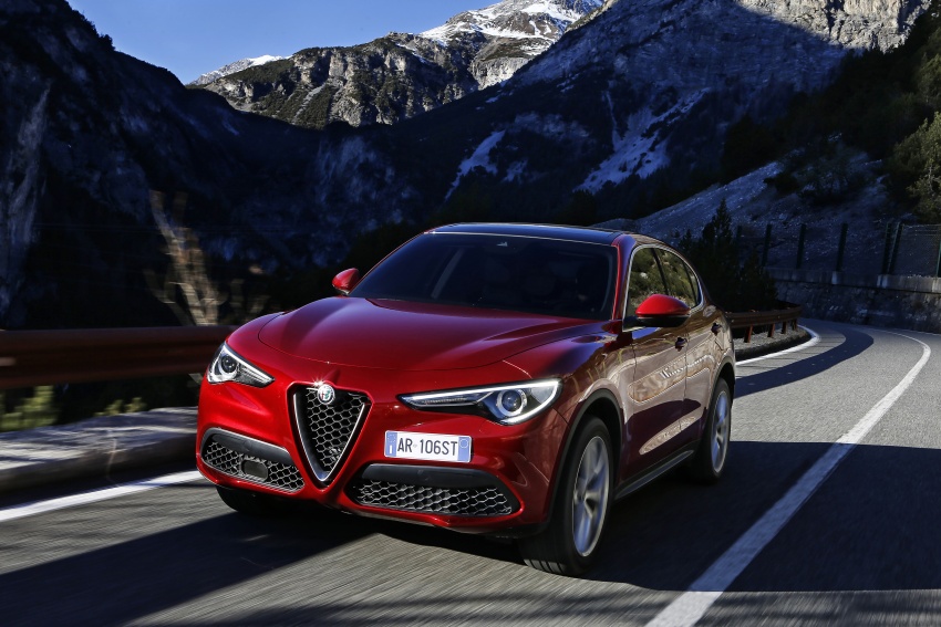 Alfa Romeo Stelvio gains new base engines for EMEA: 200 hp/330 Nm 2.0 petrol and 180 hp/490 Nm 2.2 diesel 639618