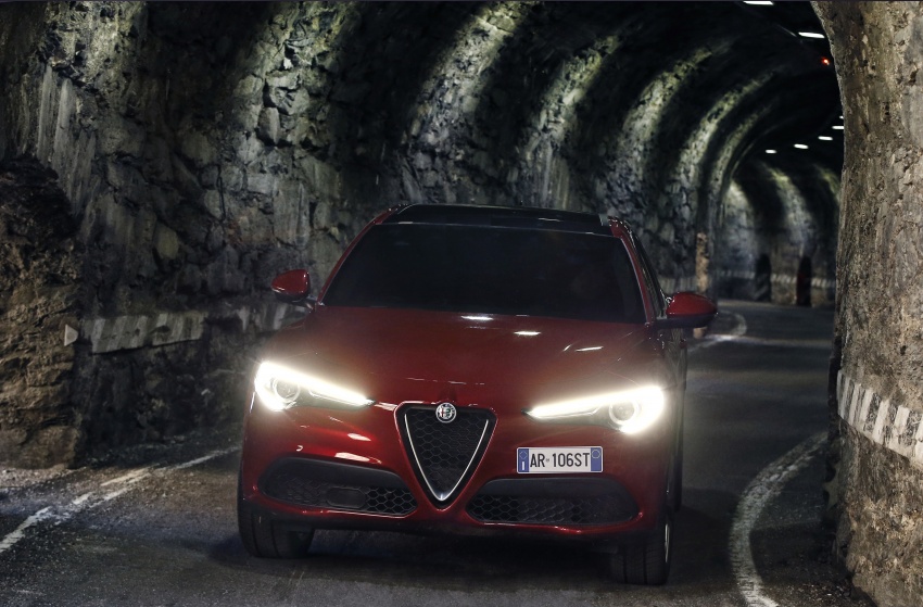 Alfa Romeo Stelvio gains new base engines for EMEA: 200 hp/330 Nm 2.0 petrol and 180 hp/490 Nm 2.2 diesel 639621