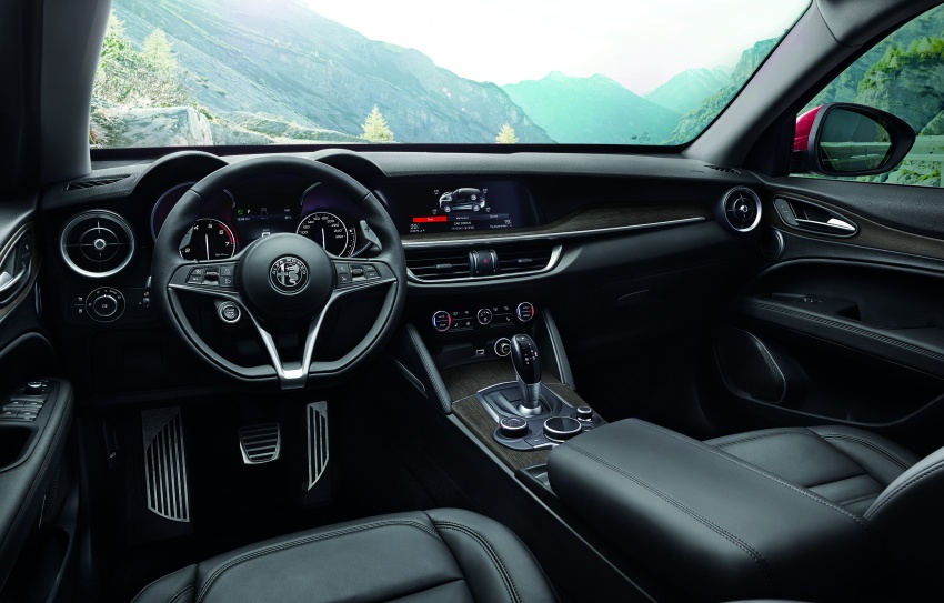 Alfa Romeo Stelvio gains new base engines for EMEA: 200 hp/330 Nm 2.0 petrol and 180 hp/490 Nm 2.2 diesel 639724
