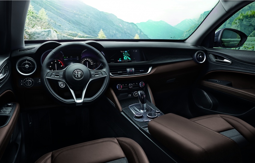 Alfa Romeo Stelvio gains new base engines for EMEA: 200 hp/330 Nm 2.0 petrol and 180 hp/490 Nm 2.2 diesel 639725