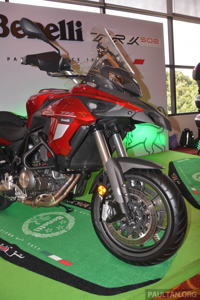 Benelli Malaysia lancarkan motosikal jelajah TRK 502 dari RM30,621 dan model sports 302R pada RM23,201 638723