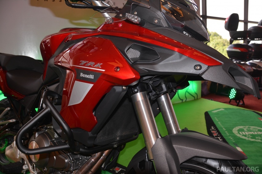 Benelli Malaysia lancarkan motosikal jelajah TRK 502 dari RM30,621 dan model sports 302R pada RM23,201 638724