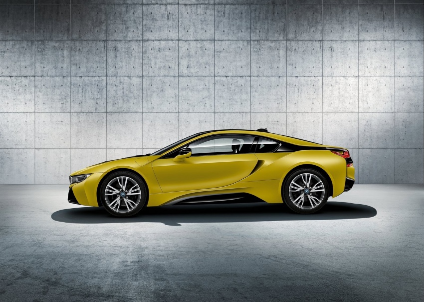 BMW i8 Protonic Frozen Yellow special edition in Sept 643429