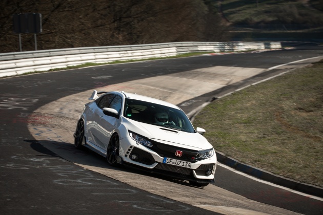 Honda Civic Type R – why does it have three tailpipes?