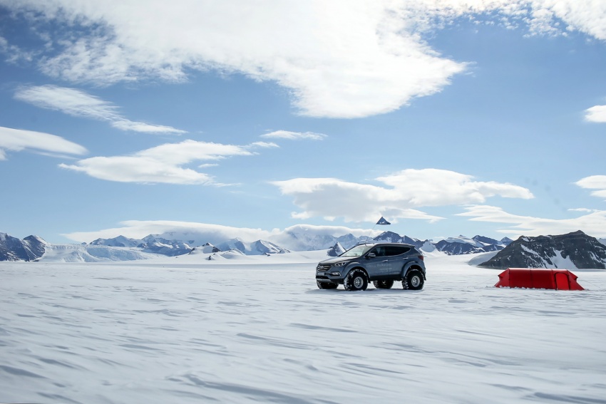 Hyundai Santa Fe survives trip across the Antarctic 650350