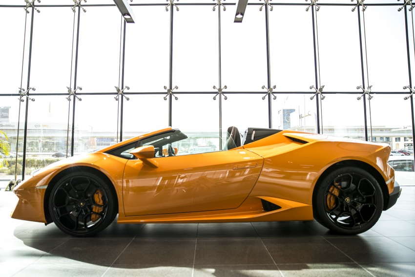 World’s largest Lamborghini showroom now in Dubai 652463