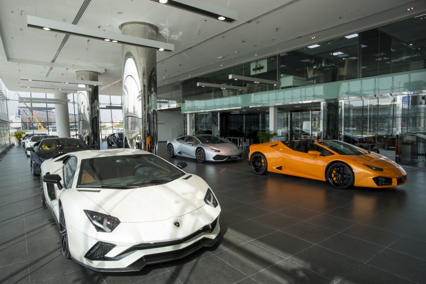 World’s largest Lamborghini showroom now in Dubai 652471