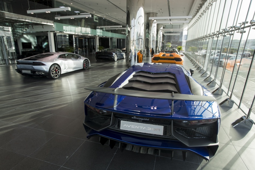 World’s largest Lamborghini showroom now in Dubai 652459