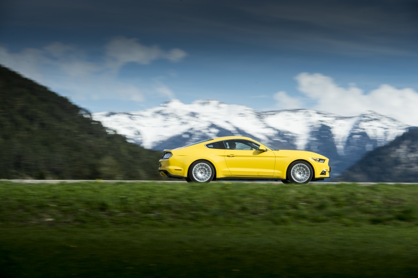 Ford Mustang dinobat kereta sport paling laris di dunia untuk tahun 2016 dengan jualan lebih 150,000 unit 650761