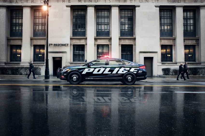 Ford Police Responder Hybrid – sedan hibrid pertama dengan kemampuan penuh untuk mengejar penjahat 643265