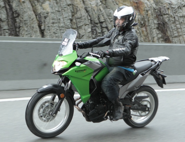 Ride impression: 2017 Kawasaki Versys X-250 – dual-purpose touring comes down to the quarter-litre class