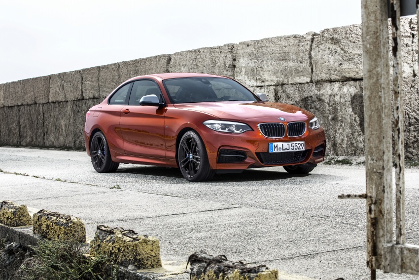 F22 BMW 2 Series Coupe and Convertible facelifted 656884