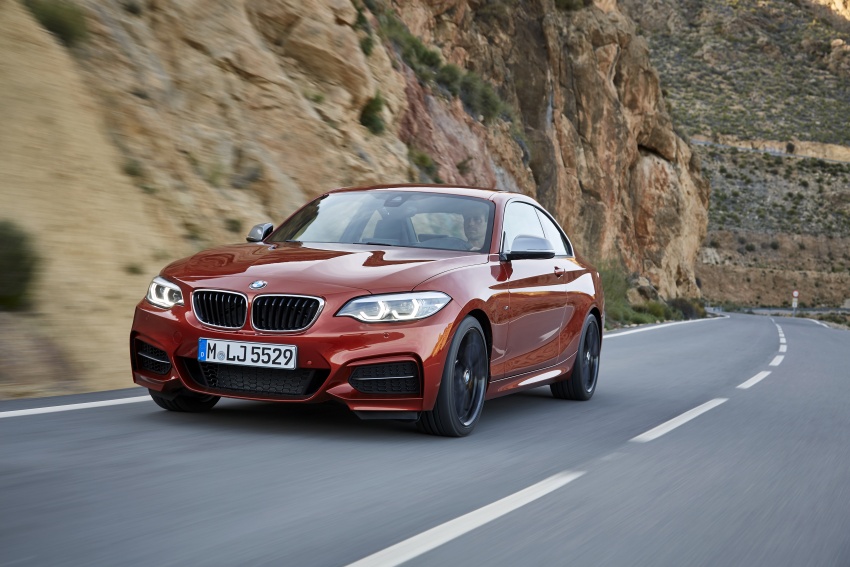 F22 BMW 2 Series Coupe and Convertible facelifted 656895