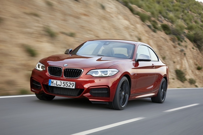 F22 BMW 2 Series Coupe and Convertible facelifted 656897