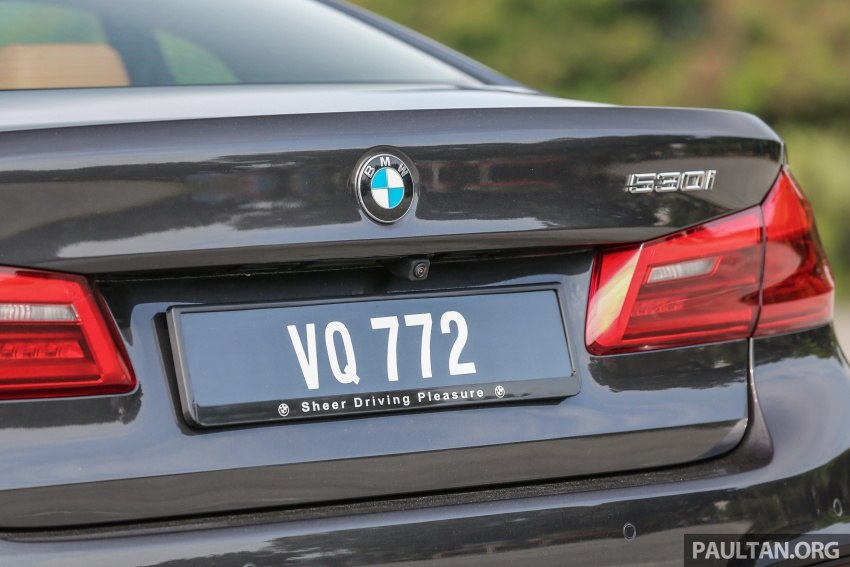 FIRST DRIVE: G30 BMW 530i M Sport video review 665793