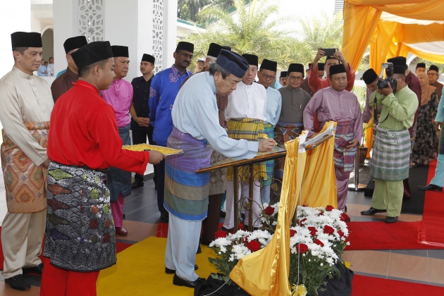 Masjid Perodua dirasmikan oleh Sultan Selangor – mampu menampung 3,000 jemaah dalam satu masa