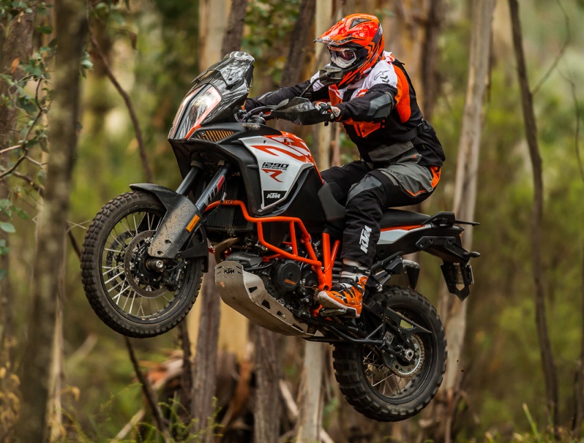 TUNGGANG UJI: KTM Super Adventure 1290 R bukan setakat mampu redah cabaran, malah mudah dikendali 661104