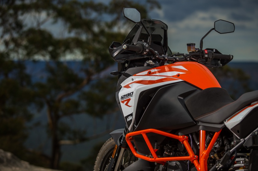 TUNGGANG UJI: KTM Super Adventure 1290 R bukan setakat mampu redah cabaran, malah mudah dikendali 661134