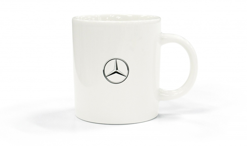 Mercedes-Benz CLA180 <em>Star Wars</em> Edition – Japan only, white and black versions, limited to 120 units 654425