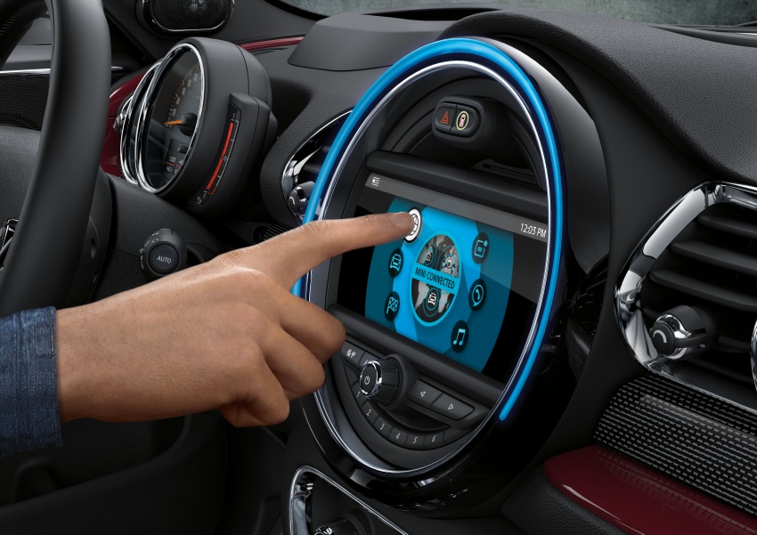 MINI One and One D Countryman revealed, 2017 model year revisions announced – wireless Apple CarPlay 659733