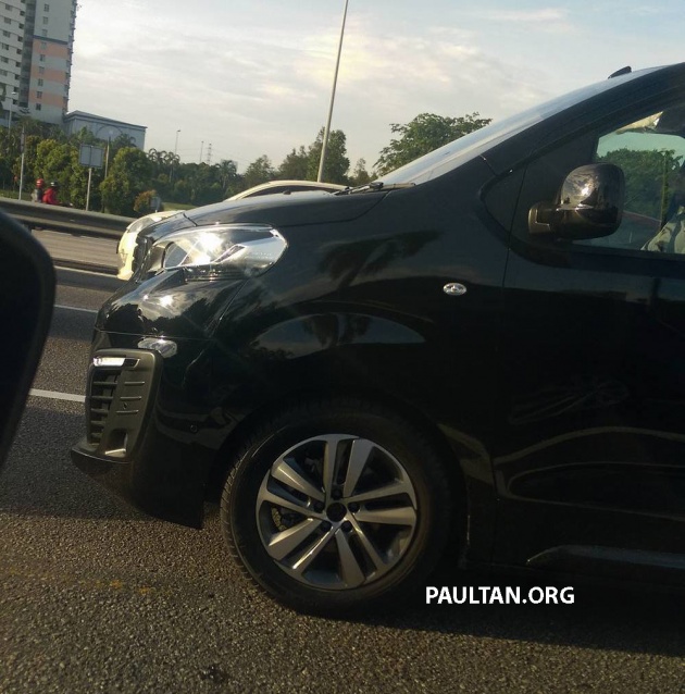 SPYSHOT: Peugeot Traveller dikesan diuji di Malaysia