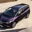 Renault Scenic tampil pula dalam versi Initiale Paris